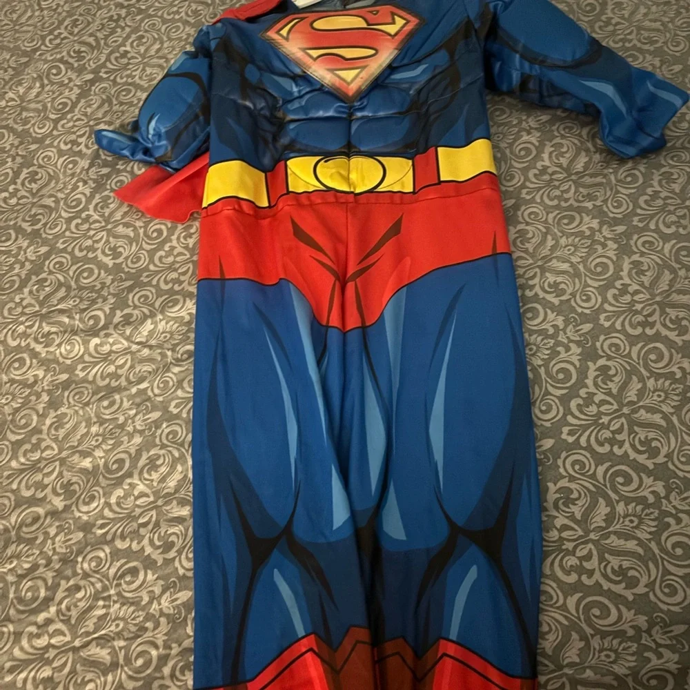 Outfit - Picture 2 of 4